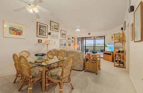 Bokeelia Condo | Captain`s Harbor Condo 2/2 on the water!