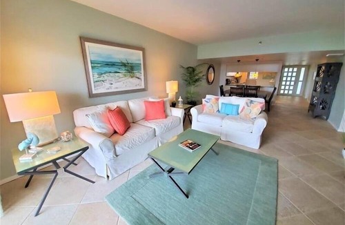 Longboat Key Condo | 2/2 Condo LBK, Pool, Fitness, Tennis