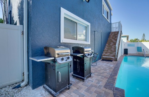 Bradenton Beach Condo | Steps to Beach - Seagrass Flats 2 by SeaBreeze Vacation
