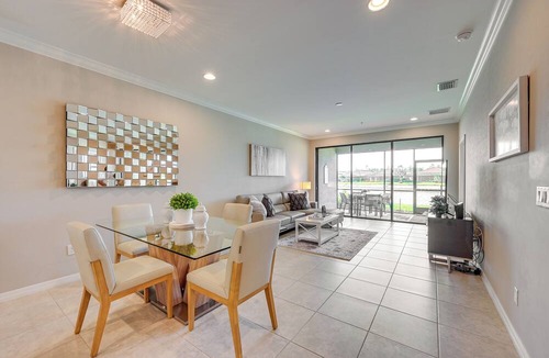 Naples Condo | Chic Country Club Condo w/Upscale Amenities