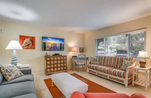 Ilexhurst Condo | Ground-level AMI Condo Near the Beach! Large heated pool!