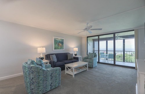 Sanibel Condo | Compass Point 162 - Direct Gulf Views!