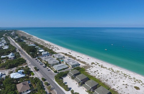 Boca Grande Condo | Lighthouse 17 - Salty Bungalow, a spacious 3-bedroom retreat in Boca Grande.