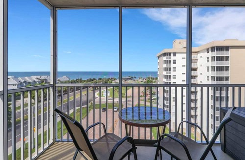 Bonita Springs Condo | GULF VIEW | 8TH FLOOR STUDIO | 2 FULL BEDS | FREE PARKING + WIFI | BEACH GEAR