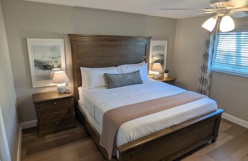 Siesta Key Condo | Siesta Key Jamaica Royale #71: Relaxing condo just a short walk to the beach.