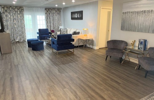 Oldsmar House | Vacation Home w HOT TUB, 2 MASTER BEDROOMS, HEATED POOL NEAR BEACHES!