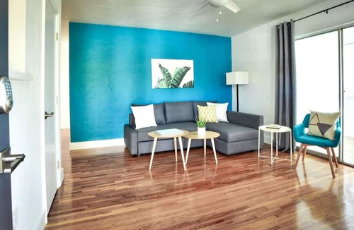 The Roads Apartment | Broadway Suites Downtown by RocketStay