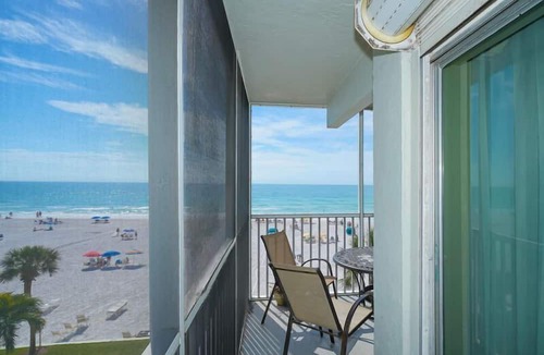 Siesta Key Condo | Beachfront Condo - 2-Bedroom - Luxury - Directly on Crescent Beach