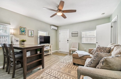 Dunedin Apartment | Dunedin Cottage on Pinellas Trail w/Heated Pool, Walk or Bike to Downtown Dunedin!