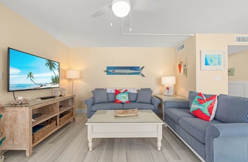 Sanibel Condo | Island Beach Club #330E is a 2/2 vacation rental on Sanibel Island!