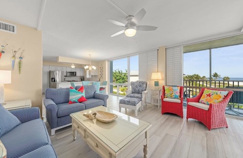 Sanibel Condo | Island Beach Club #330E is a 2/2 vacation rental on Sanibel Island!