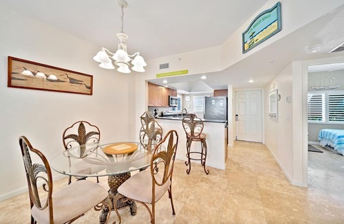 Sanibel Condo | Gulf-Front Comfort at Shell Island Beach Club 7B