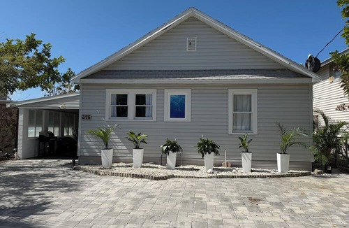 Sunset Beach House | Private Charming Waterfront House - Walk To Beautiful Sunset Beach