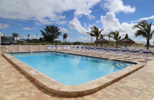 Madeira Beach Condo | John's Pass Updated 2B/2B - Beach Place #102