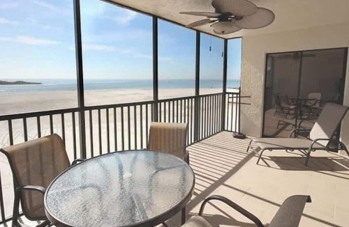 South Island Condo | Carlos Pointe #531 Cozy Beachfront Condo