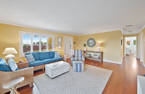 Sanibel Condo | Spanish Cay E6: Gorgeous Updates with River Views!