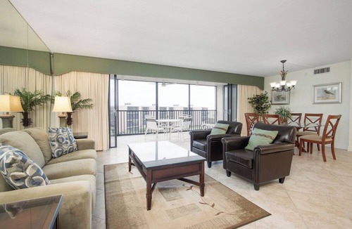 Beachview Country Club Estates Condo | Gulf View, Two Bedroom Unit with Den - Sundial S302