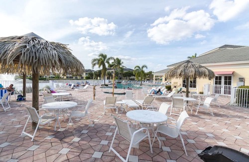 Lucaya Condo | Private Retreat In Resort-Style Gated Community! Heated Pool! Close to Shops, Dining & Beaches!