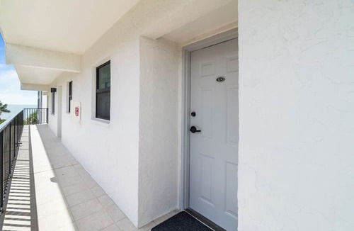 Sanibel Condo | Gulf View, Two bedroom Condo - Sand Pointe 124
