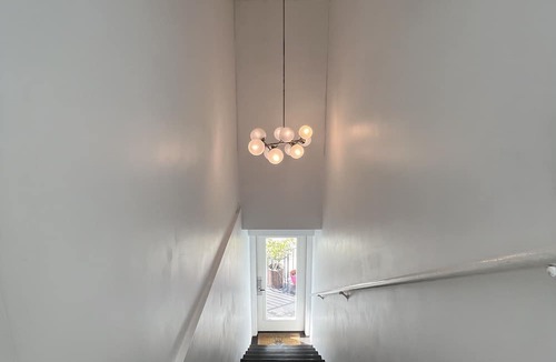 Laurel Park Apartment | Sleeping Studio, Secure & Cute Downtown between Siesta & Lido Beaches