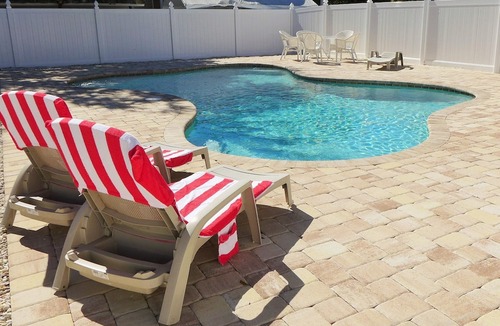 Altamont Manor Apartment | Book now and save: great deals for your next getaway!