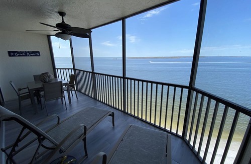 Punta Rassa Condo | Sanibel Harbour Resort Bay View Tower 534: Beautifully appointed, newly renovated condo