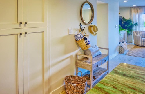 Pass-a-Grille Condo | Waterfront 2 Bed, 2 Bath Condo in Pass-a-Grille Pool~Boat Dock Option