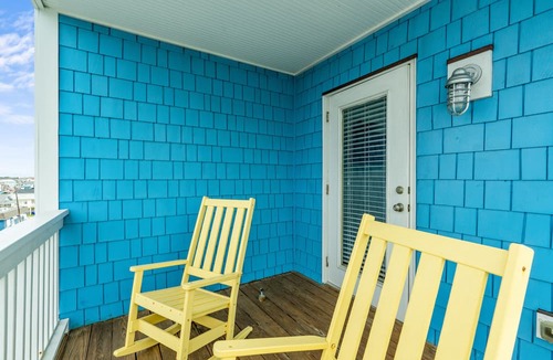 Carolina Beach Condo | SERENITY BY THE SEA! LARGE LUXURY CONDO WITH ELEVATOR ON CAROLINA BEACH