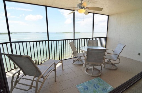 Punta Rassa Condo | Sanibel Harbour 635:Adventure awaits-Nearby fishing, kayaking, dolphin tours and more!