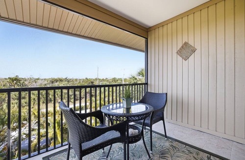Sanibel Condo | Blind Pass Condos at Bowman's Beach B207 on beautiful Sanibel Island