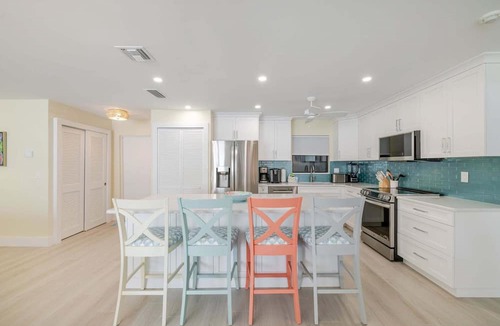 Sanibel Condo | Blind Pass Condos at Bowman's Beach E106 on beautiful Sanibel Island