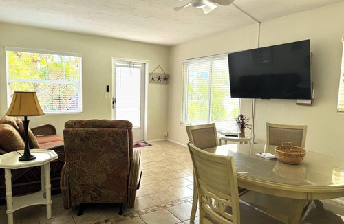 Venice House | Tropical Villas of Venice Beach