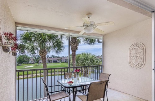 Sarasota Condo | Heritage Oaks Retreat: Country Club Living! Championship Golf, 5 Pools, Clubhouse, & Restaurant