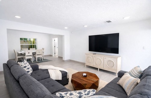 Saint Armands Key House | Luxury Lido Key Getaway with heated saltwater pool on St Armand's Circle