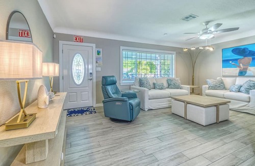 South Pinellas Community Council House | Beautifully Renovated 3-Bedroom Home w/Heated Pool in Prime St. Pete Location