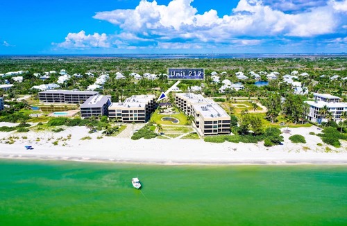 Sanibel Condo | Beachfront Condo on West Gulf Drive with Stunning Gulf Views