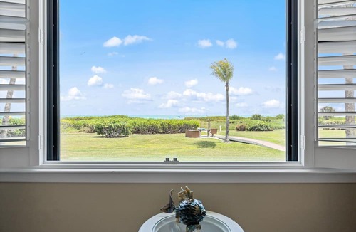 Sanibel Condo | Escape to Loggerhead Cay 511, a direct Gulf-front corner condo on Sanibel Island. This 2-bedroom, 2-bath retreat sleeps 6 and features two private lanais with walkout to beach access , a heated pool, pickleball, tennis, and stunning Gulf views.