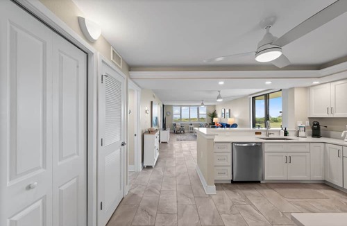 Sanibel Condo | Escape to Loggerhead Cay 511, a direct Gulf-front corner condo on Sanibel Island. This 2-bedroom, 2-bath retreat sleeps 6 and features two private lanais with walkout to beach access , a heated pool, pickleball, tennis, and stunning Gulf views.