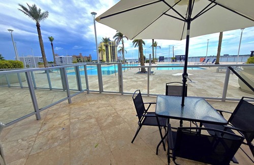 Fort Myers Apartment | Luxury 2BR in Downtown Fort Myers Pool & Terrace
