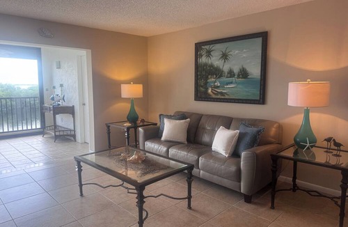 Fort Myers Condo | Riverfront with Marina View 2-bedroom condo in Fort Myers