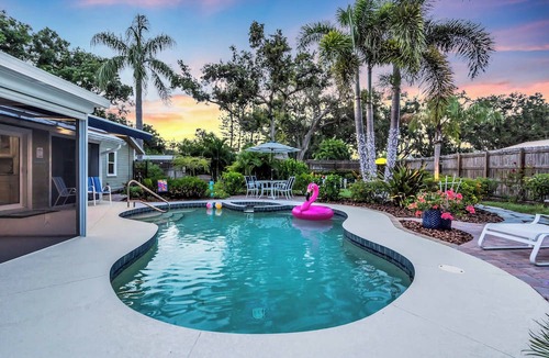 Palma Sola House | 20% OFF! Destiny Palms Pool/Spa, Mini Golf, Giant Chess, Game rm, IMG, AMI Beach
