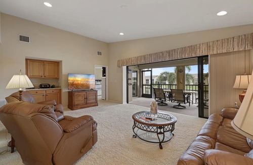 Caloosahatchee Condo | Sunny Waterfront 2BR/2BA Condo w/Sunset Views, Pool & Utilities Included