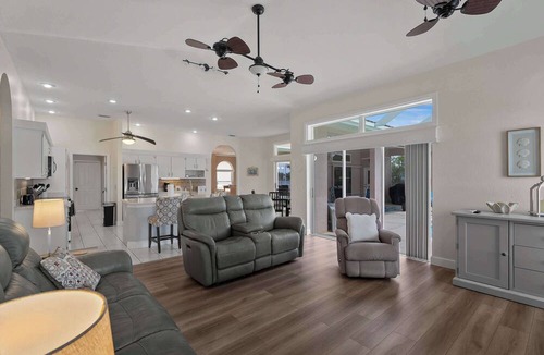 Port Charlotte House | Family Lake Front Getaway, Heated Pool Dock/Kayak