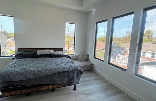 St. Petersburg House | 1 mile to Downtown St Petersburg new construction luxury 2,155 sqft home