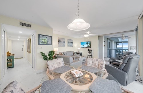 Sanibel Condo | Island Beach Club P1B — Sanibel Island Getaway