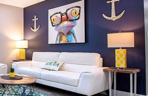 South Pinellas Community Council House | Huge Home w/Cabana & Giant Pool -5 mins to Beaches