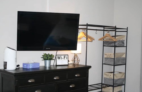 Trailer Estates Apartment | Suite newly remodeled, numerous resort like amenities. Take a romantic weekend.