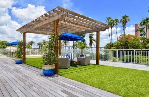 Fort Myers River District Apartment | A luxurious retreat, blending comfort and city vibes in the heart of downtown Fort Myers!