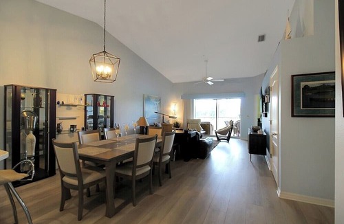 Sarasota Condo | Well-appointed lakefront condo | Heritage Oaks County Club - Bellevue