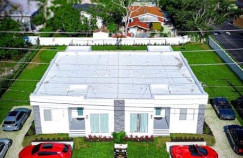East Naples House | The Pickleball Haven of Naples - Scarlet Dream